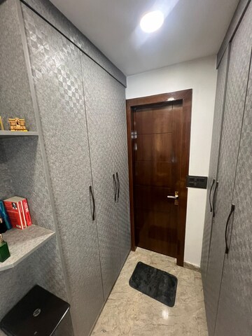 Bathroom in 3 BHK Builder Floor at M2K The White House, Sector 57 – for Rent