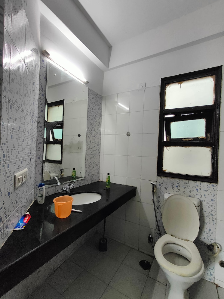 Bathroom, m2k-the-white-house 3 Bedroom 1800 Sq.Ft. Builder Floor In Sector 57 Gurgaon 8924376