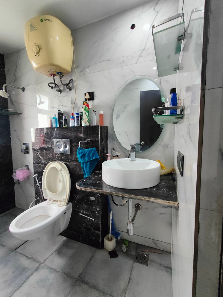 Master Bedroom, m2k-the-white-house 3 Bedroom 1800 Sq.Ft. Builder Floor In Sector 57 Gurgaon 8924376