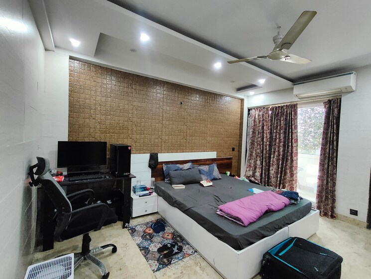 Master Bedroom, m2k-the-white-house 3 Bedroom 1800 Sq.Ft. Builder Floor In Sector 57 Gurgaon 8924376