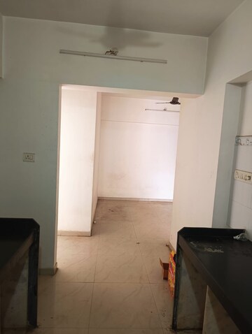 Room in 2 BHK Apartment at Raj Paradise B Wing CHS Ltd, Andheri East – for Rent