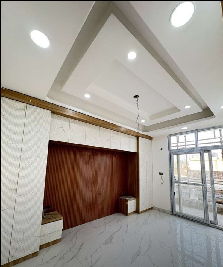 Room, sector 135 2 Bedroom 1200 Sq.Ft. Builder Floor In Sector 135 Noida 8924408