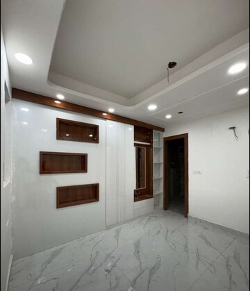 Room in 2 BHK Builder Floor at Sector 135 – for Sale