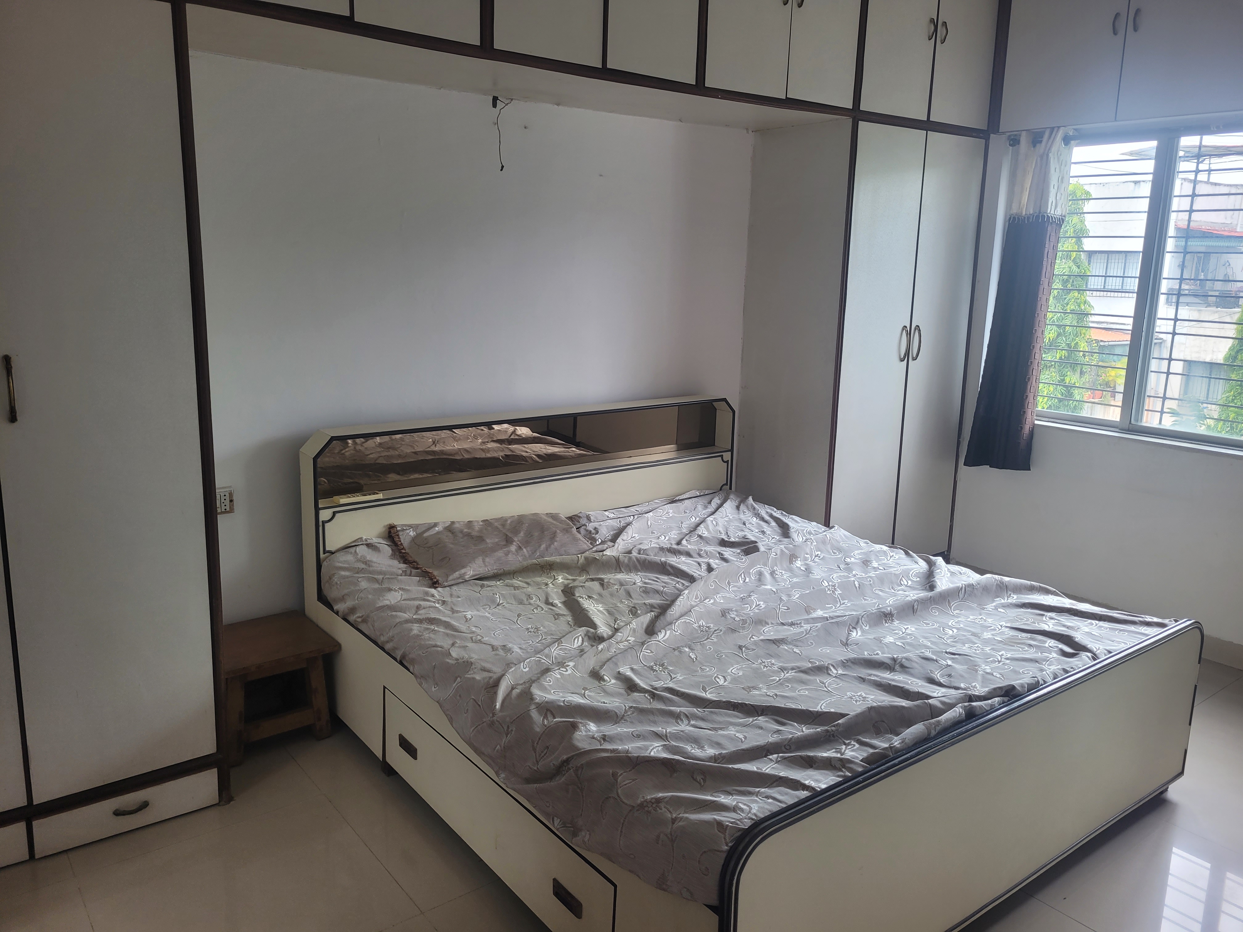 2 BHK + Extra Room Apartment For Rent in Bhosle Paradise