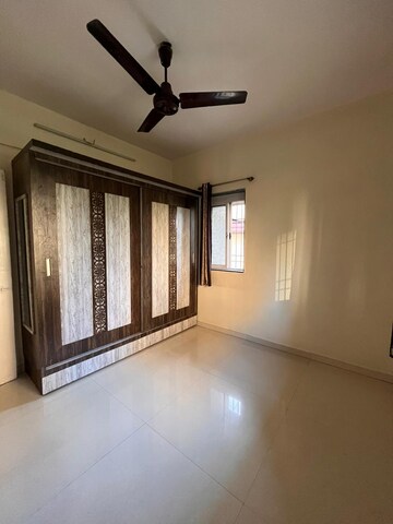 Room in 1 BHK Apartment at Vrindavan CHS Thane West, Vrindavan Society – for Rent