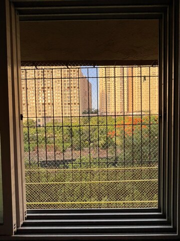 Room in 1 BHK Apartment at Vrindavan CHS Thane West, Vrindavan Society – for Rent