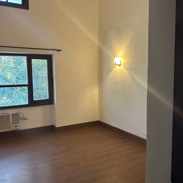Room in 4 BHK Builder Floor at Anand Niketan – for Sale