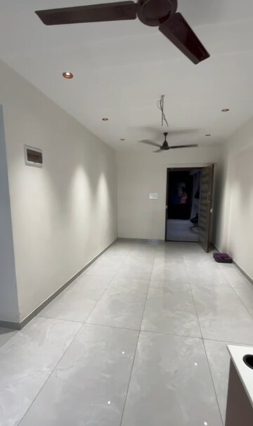 Room in 2 BHK Apartment at Estquire Paradise, Nalasopara West – for Sale
