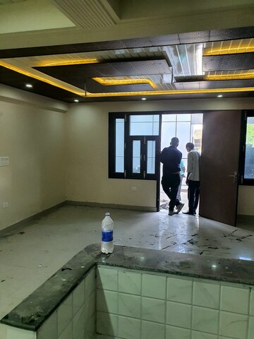 Living Room in 6 BHK Independent House at Sector 55 – for Rent