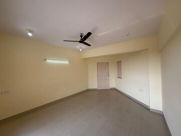 Room in 3.5 BHK Apartment at NRI Complex Phase 2, Seawoods – for Rent