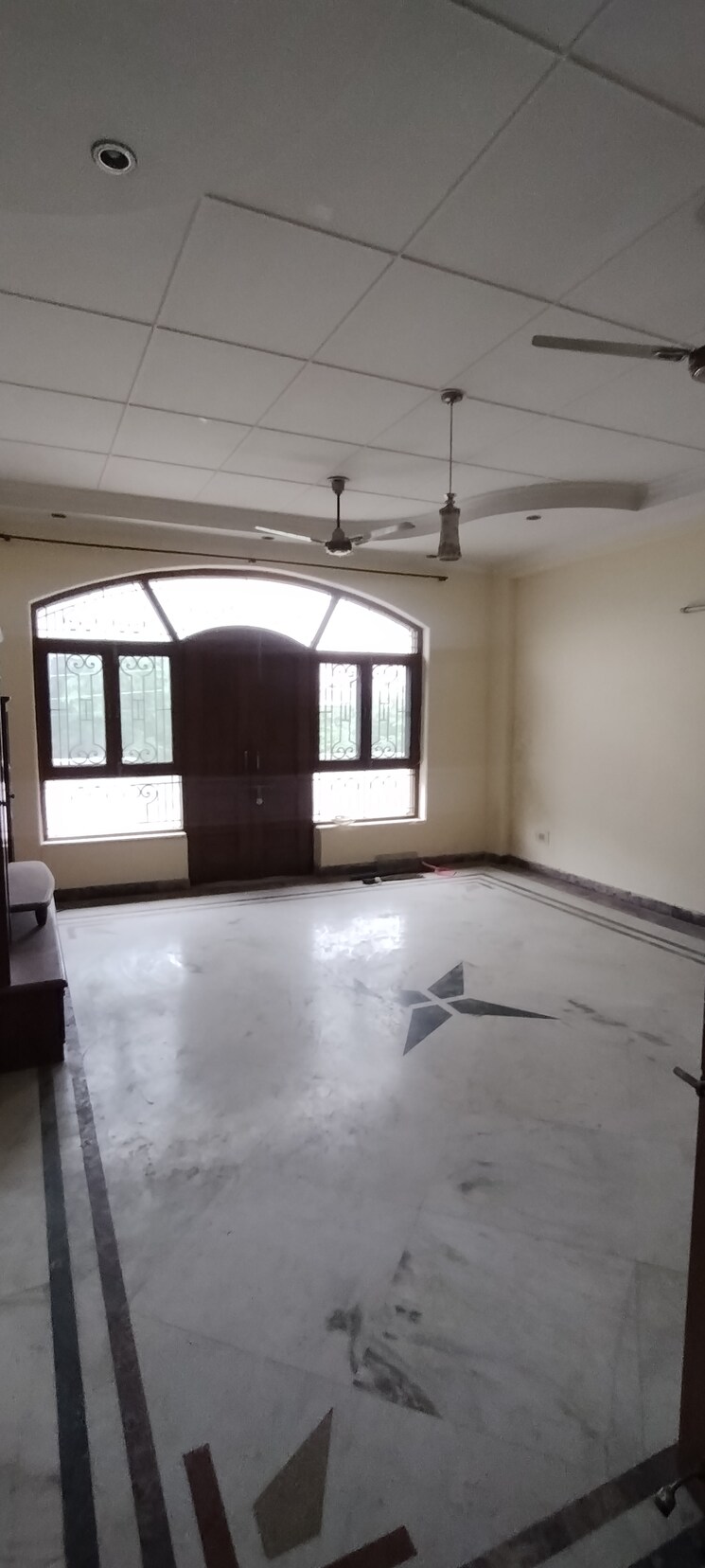 undefined, rwa-apartments-sector-19 3 Bedroom 2500 Sq.Ft. Builder Floor In Sector 19 Noida 8924443