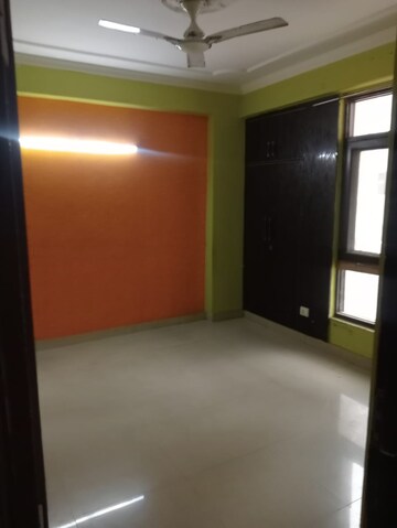 Room in 2 BHK Apartment at Nyay Khand – for Rent