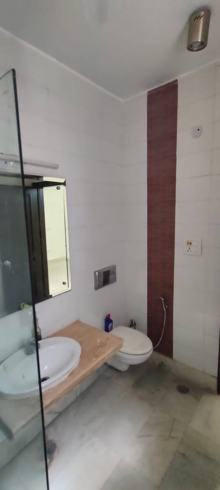 Bathroom, malviya nagar 2 Bedroom 900 Sq.Ft. Builder Floor In Malviya Nagar Delhi 8924462