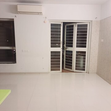 Room in 2 BHK Apartment at Little Earth Apartments, Mamurdi – for Rent