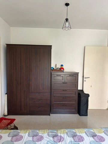 Room in 2 BHK Apartment at Hiranandani Estate, Hiranandani Estate – for Rent