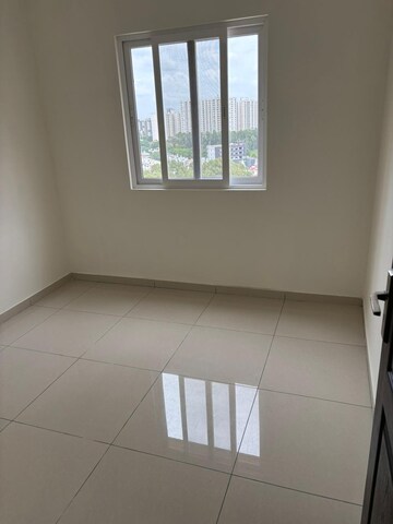 Room in 3 BHK Apartment at Confident Aquila, Sarjapur – for Rent
