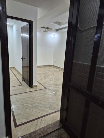 Bathroom in 3 BHK Builder Floor at Sector 16 – for Rent