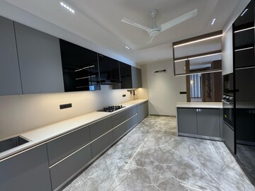 Kitchen in 3.5 BHK Builder Floor at Smart World Gems, Sector 89 – for Rent