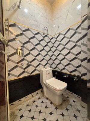 Attached Bathroom in 2 BHK Independent House at SA HOMES I, Uttam Nagar – for Sale