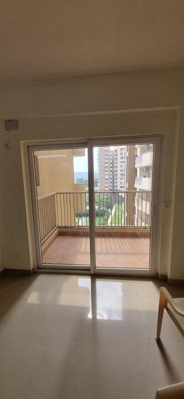 Room in 2 BHK Apartment at Eldeco Acclaim, Sohna Sector 2 – for Rent