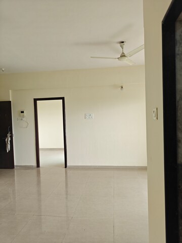 Room in 2.5 BHK Apartment at Dheeraj Jade Residences, Wagholi – for Rent