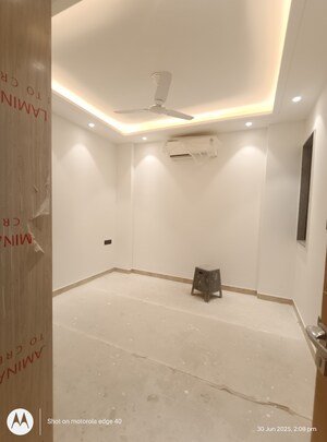 Bedroom in 4 BHK Builder Floor at Green Park – for Sale