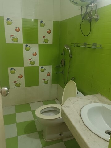 Bathroom in 2 BHK Builder Floor at Unitech Arcadia, South City 2 – for Sale