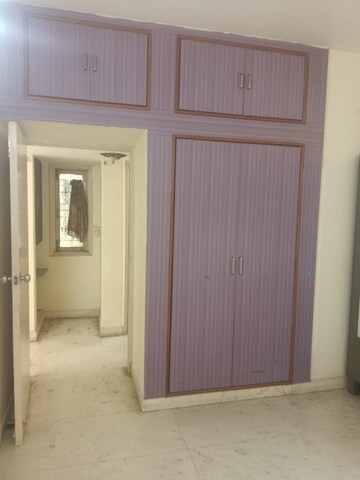 Room in 2 BHK Builder Floor at Unitech Arcadia, South City 2 – for Sale