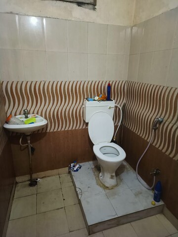 Bathroom in 3 BHK Apartment at Doranda – for Rent