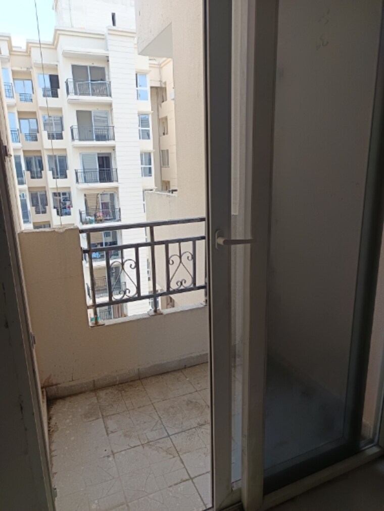 Balcony, signature-global-proxima 2 Bedroom 685 Sq.Ft. Apartment In Sector 89 Gurgaon 8924638