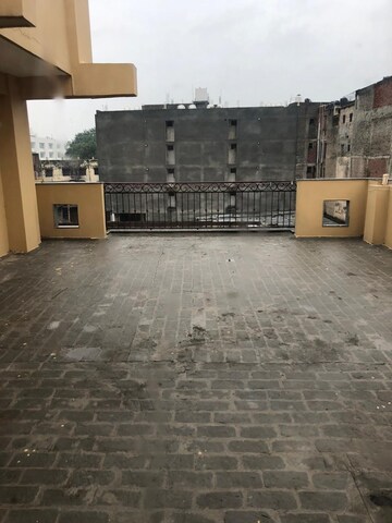 Terrace in 1 RK Builder Floor at Malviya Nagar – for Rent