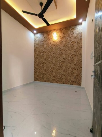 Room in 3 BHK Independent House at Banjarawala – for Sale