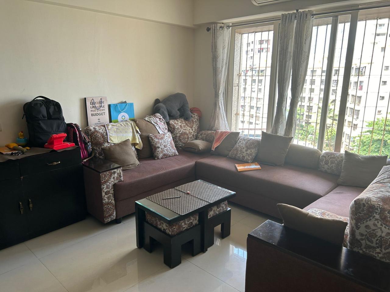 2 BHK Apartment For Rent in Swapnalok Towers