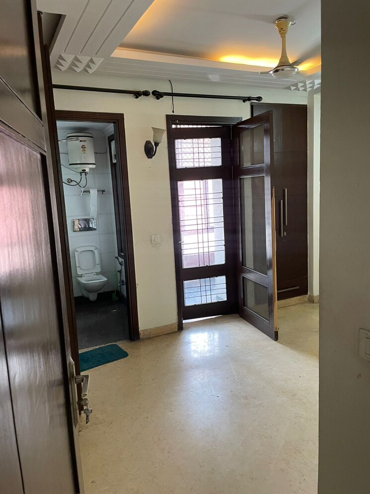 Room, chittaranjan park 3 Bedroom 1200 Sq.Ft. Builder Floor In Chittaranjan Park Delhi 8924626