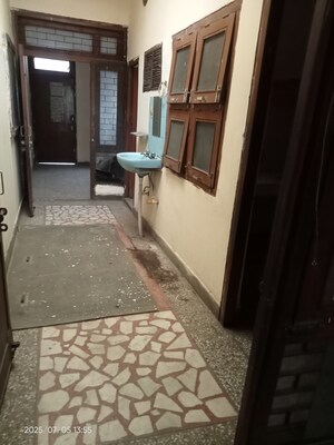 6 BHK Independent House – Exterior View View at Krishna Nagar - for Sale
