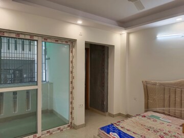 Bedroom in 3 BHK Builder Floor at Green Fields Colony – for Rent