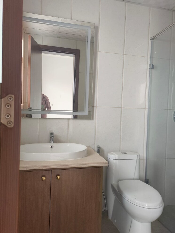 Bathroom, central-park-3-flower-valley 3 Bedroom 1789 Sq.Ft. Apartment In Sohna Sector 33 Gurgaon 8924670