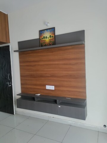 Room in 2 BHK Builder Floor at Aerocity – for Rent