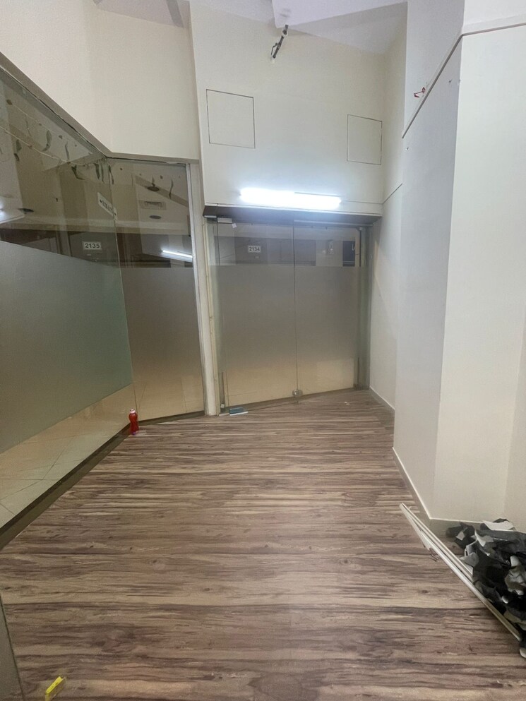 Team Area, rustomjee-eaze-zone-mall Commercial Office Space 103 Sq.Ft. In Malad West Mumbai 8924713