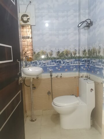 Bathroom in 1 BHK Builder Floor at Hari Nagar Ashram – for Rent