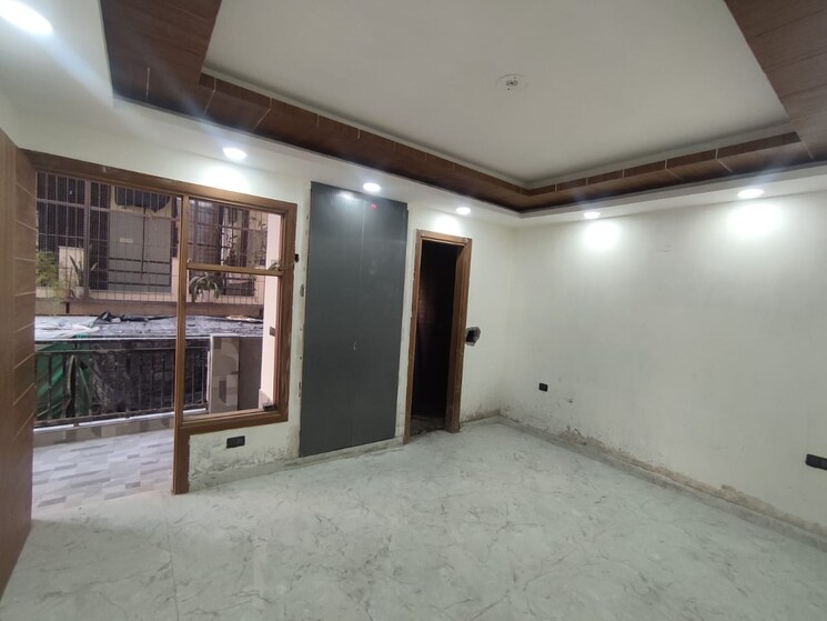 Room, sector 21d indira enclave 3 Bedroom 210 Sq.Yd. Builder Floor In Sector 21d Indira Enclave Faridabad 8924725