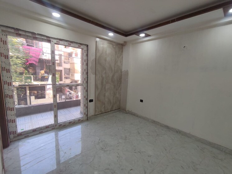 Room, sector 21d indira enclave 3 Bedroom 210 Sq.Yd. Builder Floor In Sector 21d Indira Enclave Faridabad 8924725