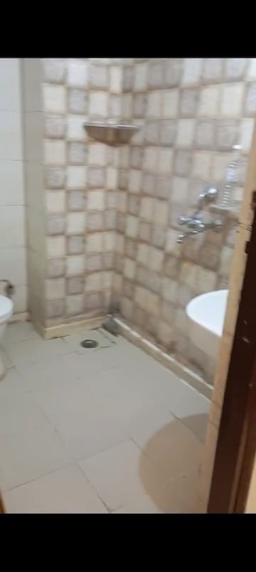 Bathroom in 2 BHK Builder Floor at Lucky The Palm Valley, Sector 1 Greater Noida – for Rent