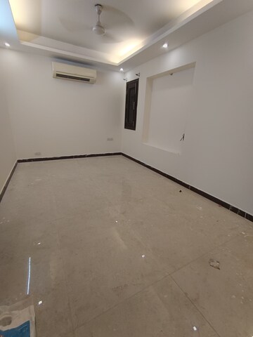 Room in 3 BHK Builder Floor at Shivalik Colony – for Rent