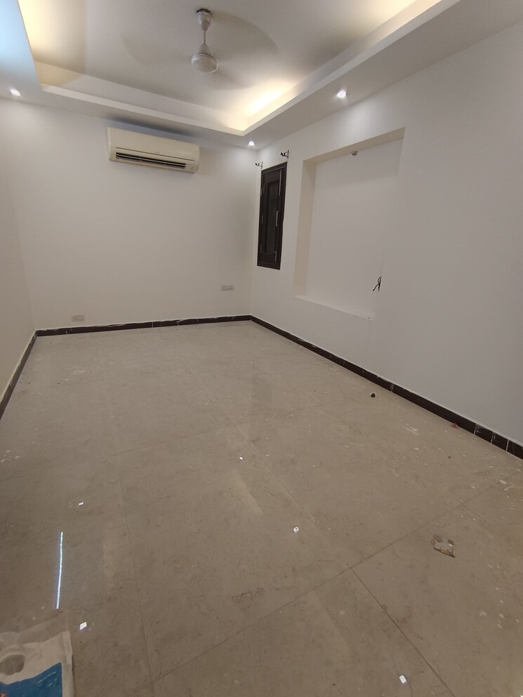 Room, shivalik colony 3 Bedroom 1800 Sq.Ft. Builder Floor In Shivalik Colony Delhi 8924760