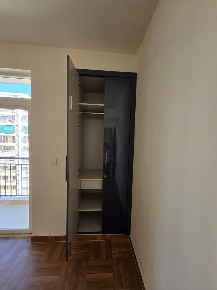 undefined, klj-platinum-heights 2 Bedroom 1014 Sq.Ft. Apartment In Sector 77 Faridabad 8924777