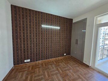 Room in 2 BHK Apartment at KLJ Platinum Heights, Sector 77 – for Sale
