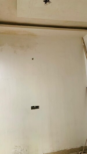 Room in 1 BHK Independent House at Vip Road – for Sale