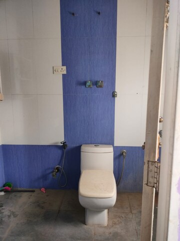Attached Bathroom in 2 BHK Apartment at Ansal Sushant Apartments, Sushant Lok I – for Rent