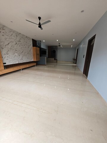 Room in 3 BHK Apartment at Kinglife Telosa, Koramangala – for Rent